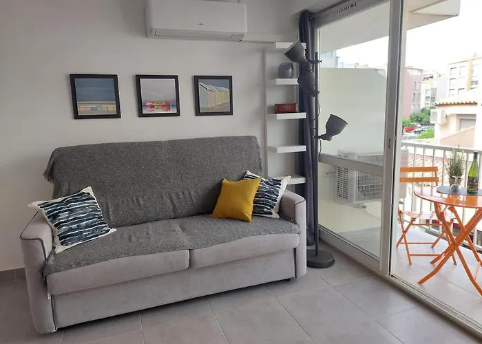 Charme Du Cap D'agde Apartment *