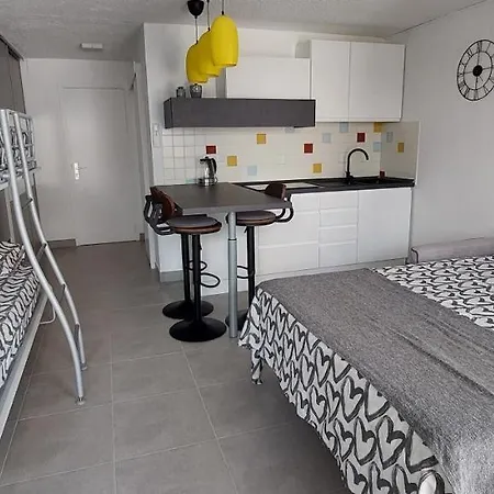 Charme Du Cap D'agde Apartment *